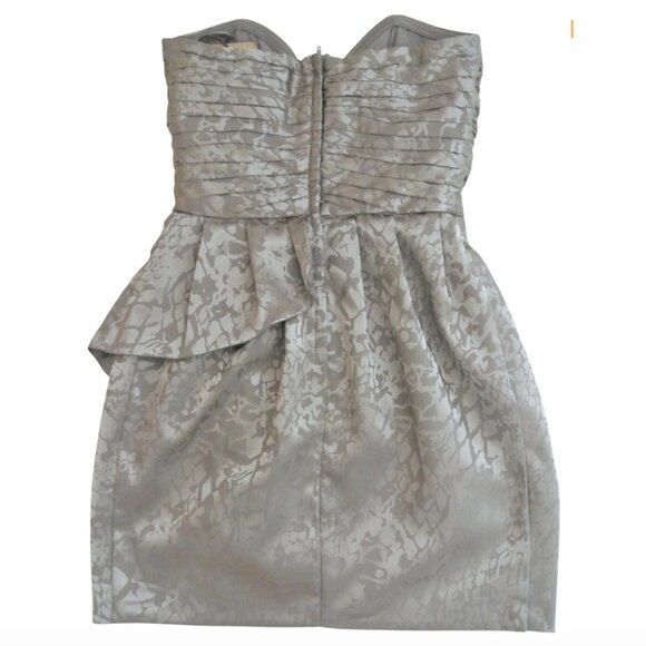 H&M strapless draped mini dress curved hem NWT sz 2 - Picture 2 of 3